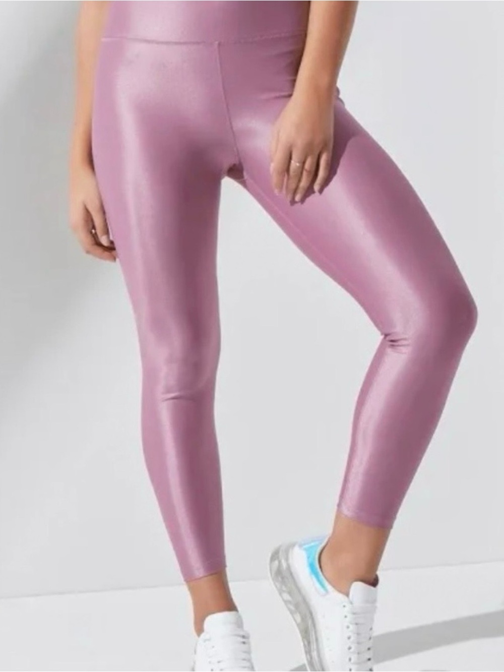 NWOT Noli Yoga Liquid Leggings Mauve Lilac Metallic Gloss Shiny High Waist L